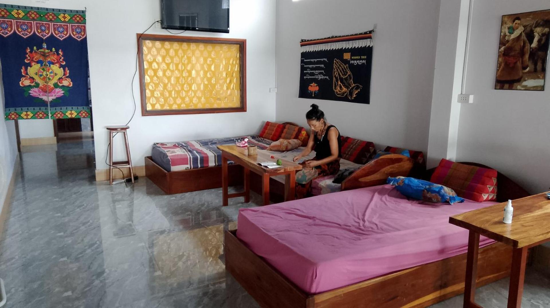 Tibet Restaurant And Hostel Nakasong Buitenkant foto
